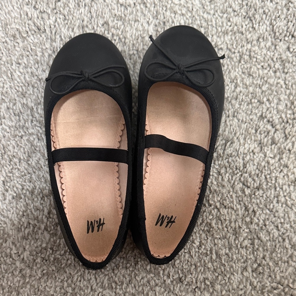 H&M Black Girls' Ballet Flats with Scalloped Insole and Bow